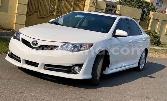 Buy Used Toyota Corolla White Car in Accra in Greater Accra Buy Used Toyota Corolla White Car in Accra in Greater Accra