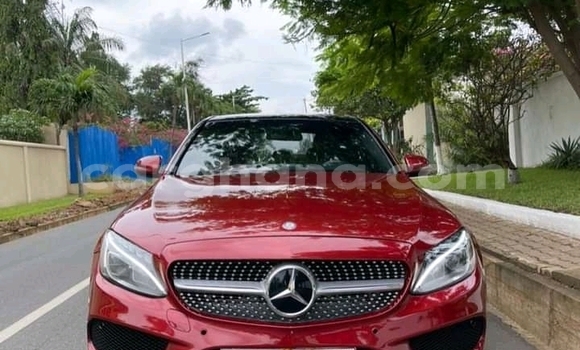 Ra Àlòkù Mercedes‒Benz M–Class Red Ọkọ̀ in Accra ni Greater Accra