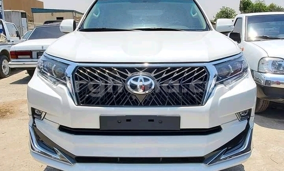 Sayi Na hannu Toyota Land Cruiser Prado White Mota in Accra a Greater Accra