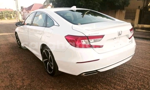 Buy Used Honda Accord White Car in Accra in Greater Accra Buy Used Honda Accord White Car in Accra in Greater Accra