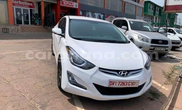 Ra Àlòkù Hyundai Elantra funfun Ọkọ̀ in Accra ni Greater Accra