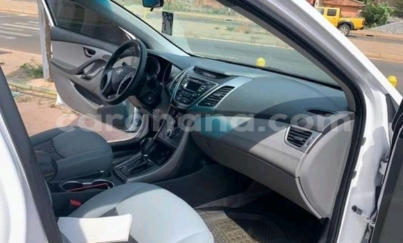 Sayi Na hannu Hyundai Elantra White Mota in Accra a Greater Accra Sayi Na hannu Hyundai Elantra White Mota in Accra a Greater Accra