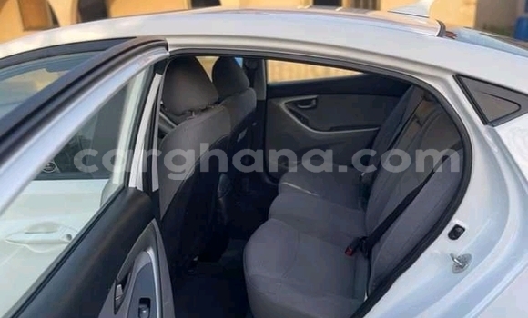 Buy Used Hyundai Elantra White Car in Accra in Greater Accra Buy Used Hyundai Elantra White Car in Accra in Greater Accra
