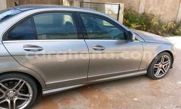 Sayi Na hannu Mercedes‒Benz 300CD Sauran Mota in Accra a Greater Accra Sayi Na hannu Mercedes‒Benz 300CD Sauran Mota in Accra a Greater Accra