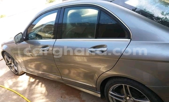 Sayi Na hannu Mercedes‒Benz 300CD Sauran Mota in Accra a Greater Accra Sayi Na hannu Mercedes‒Benz 300CD Sauran Mota in Accra a Greater Accra