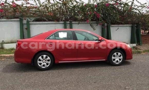 Ra Àlòkù Toyota Camry Red Ọkọ̀ in Accra ni Greater Accra Ra Àlòkù Toyota Camry Red Ọkọ̀ in Accra ni Greater Accra