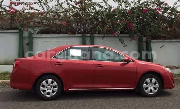 Ra Àlòkù Toyota Camry Red Ọkọ̀ in Accra ni Greater Accra Ra Àlòkù Toyota Camry Red Ọkọ̀ in Accra ni Greater Accra