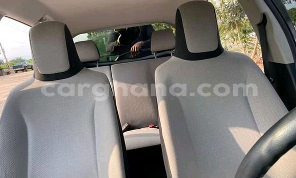 Buy Used Toyota Vitz White Car in Accra in Greater Accra Buy Used Toyota Vitz White Car in Accra in Greater Accra