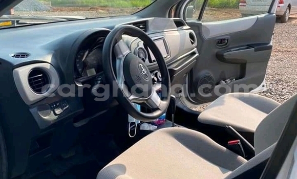 Buy Used Toyota Vitz White Car in Accra in Greater Accra Buy Used Toyota Vitz White Car in Accra in Greater Accra