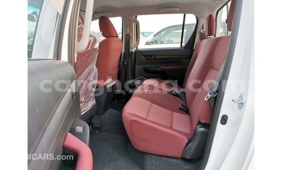 Buy Import Toyota Hilux White Car in Import - Dubai in Ashanti Buy Import Toyota Hilux White Car in Import - Dubai in Ashanti