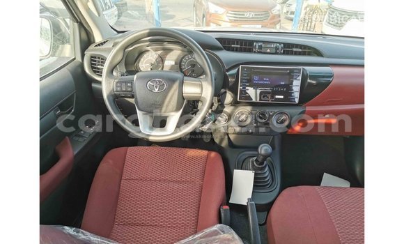 Buy Import Toyota Hilux White Car in Import - Dubai in Ashanti Buy Import Toyota Hilux White Car in Import - Dubai in Ashanti