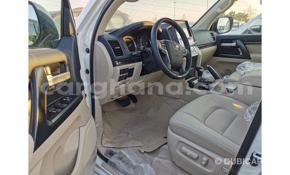 Ra Imported Toyota Land Cruiser funfun Ọkọ̀ in Import - Dubai ni Ashanti Ra Imported Toyota Land Cruiser funfun Ọkọ̀ in Import - Dubai ni Ashanti
