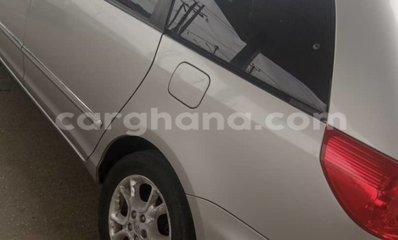 Ra Àlòkù Toyota Sienna Silver Ọkọ̀ in Sekondi–Takoradi Metropolitan ni Oorun Ra Àlòkù Toyota Sienna Silver Ọkọ̀ in Sekondi–Takoradi Metropolitan ni Oorun