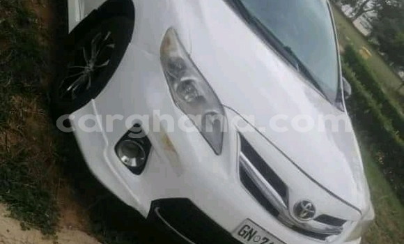 Ra Àlòkù Toyota Corolla funfun Ọkọ̀ in Accra ni Greater Accra Ra Àlòkù Toyota Corolla funfun Ọkọ̀ in Accra ni Greater Accra