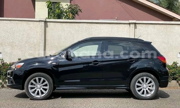 Sayi Na hannu Mitsubishi Outlander Black Mota in Accra a Greater Accra