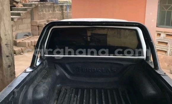 Buy Used Nissan Pickup White Car in Accra in Greater Accra Buy Used Nissan Pickup White Car in Accra in Greater Accra