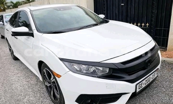 Sayi Na hannu Honda Civic White Mota in Accra a Greater Accra