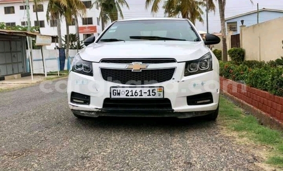 Sayi Na hannu Chevrolet Cruze White Mota in Accra a Greater Accra Sayi Na hannu Chevrolet Cruze White Mota in Accra a Greater Accra