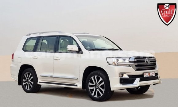 Ra Imported Toyota Land Cruiser funfun Ọkọ̀ in Import - Dubai ni Ashanti Ra Imported Toyota Land Cruiser funfun Ọkọ̀ in Import - Dubai ni Ashanti