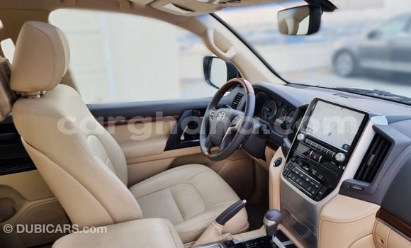 Ra Imported Toyota Land Cruiser funfun Ọkọ̀ in Import - Dubai ni Ashanti Ra Imported Toyota Land Cruiser funfun Ọkọ̀ in Import - Dubai ni Ashanti