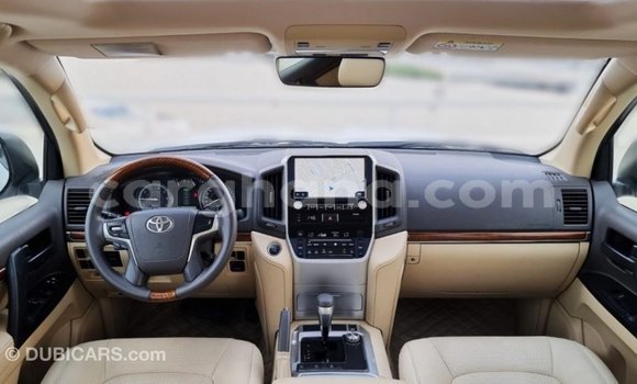 Ra Imported Toyota Land Cruiser funfun Ọkọ̀ in Import - Dubai ni Ashanti Ra Imported Toyota Land Cruiser funfun Ọkọ̀ in Import - Dubai ni Ashanti