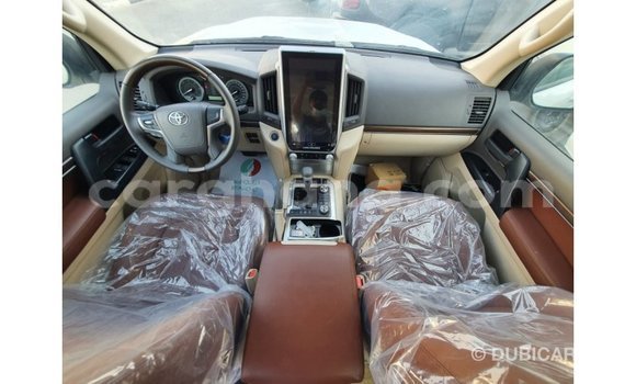 Ra Imported Toyota Land Cruiser funfun Ọkọ̀ in Import - Dubai ni Ashanti Ra Imported Toyota Land Cruiser funfun Ọkọ̀ in Import - Dubai ni Ashanti
