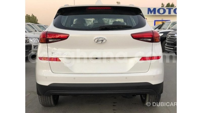 Big with watermark hyundai tucson ashanti import dubai 35244