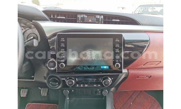 Sayi Imported Toyota Hilux White Mota in Import - Dubai a Ashanti Sayi Imported Toyota Hilux White Mota in Import - Dubai a Ashanti