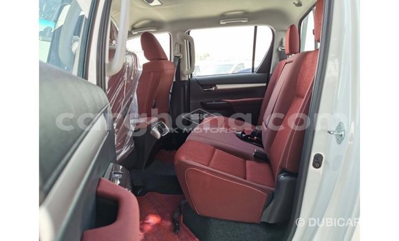 Sayi Imported Toyota Hilux White Mota in Import - Dubai a Ashanti Sayi Imported Toyota Hilux White Mota in Import - Dubai a Ashanti