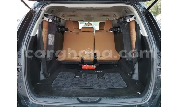 Sayi Imported Toyota Fortuner Black Mota in Import - Dubai a Ashanti Sayi Imported Toyota Fortuner Black Mota in Import - Dubai a Ashanti