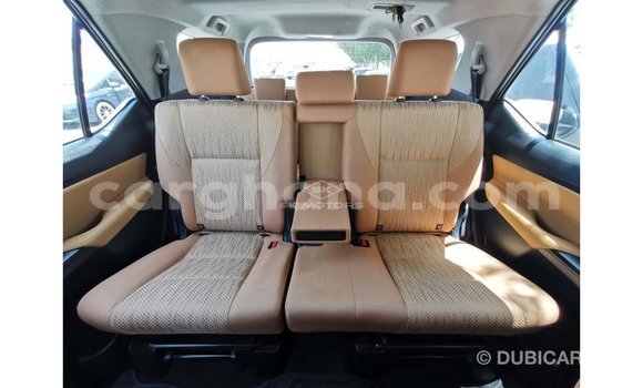 Sayi Imported Toyota Fortuner White Mota in Import - Dubai a Ashanti Sayi Imported Toyota Fortuner White Mota in Import - Dubai a Ashanti