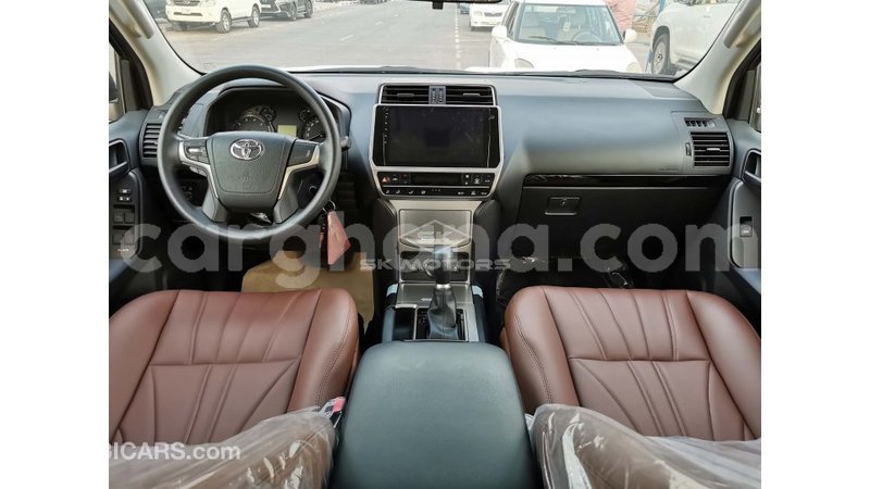 Big with watermark toyota prado ashanti import dubai 35260