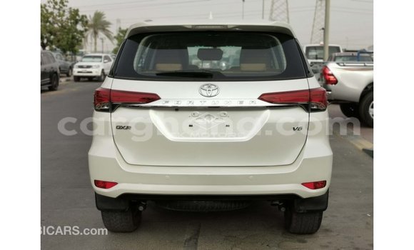 Ra Imported Toyota Fortuner funfun Ọkọ̀ in Import - Dubai ni Ashanti Ra Imported Toyota Fortuner funfun Ọkọ̀ in Import - Dubai ni Ashanti