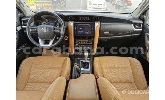 Ra Imported Toyota Fortuner funfun Ọkọ̀ in Import - Dubai ni Ashanti Ra Imported Toyota Fortuner funfun Ọkọ̀ in Import - Dubai ni Ashanti