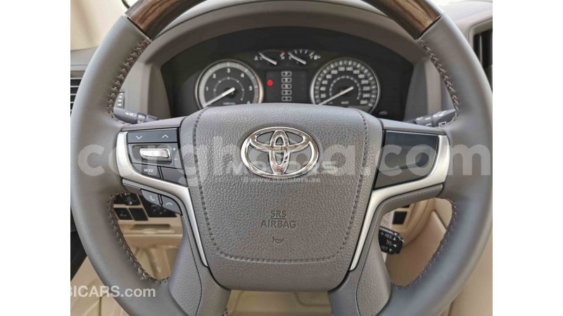 Big with watermark toyota land cruiser ashanti import dubai 35267