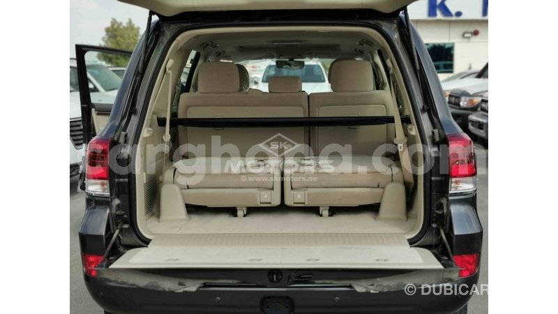 Big with watermark toyota land cruiser ashanti import dubai 35267