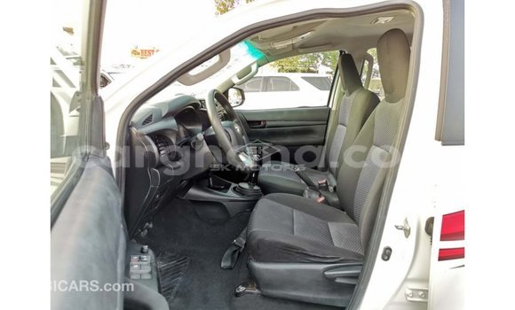 Buy Import Toyota Hilux White Car in Import - Dubai in Ashanti Buy Import Toyota Hilux White Car in Import - Dubai in Ashanti