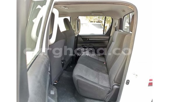 Buy Import Toyota Hilux White Car in Import - Dubai in Ashanti Buy Import Toyota Hilux White Car in Import - Dubai in Ashanti