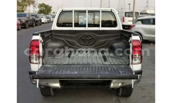 Buy Import Toyota Hilux White Car in Import - Dubai in Ashanti Buy Import Toyota Hilux White Car in Import - Dubai in Ashanti