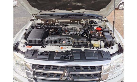 Ra Imported Mitsubishi Pajero funfun Ọkọ̀ in Import - Dubai ni Ashanti Ra Imported Mitsubishi Pajero funfun Ọkọ̀ in Import - Dubai ni Ashanti