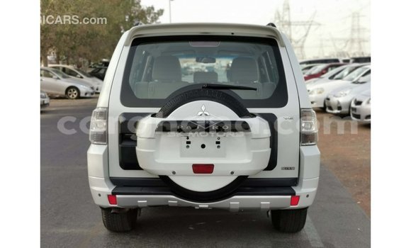 Sayi Imported Mitsubishi Pajero White Mota in Import - Dubai a Ashanti Sayi Imported Mitsubishi Pajero White Mota in Import - Dubai a Ashanti