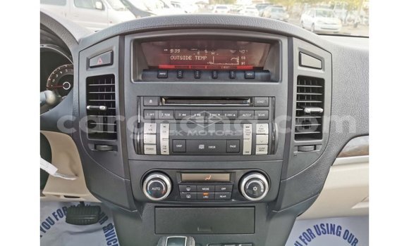 Sayi Imported Mitsubishi Pajero White Mota in Import - Dubai a Ashanti Sayi Imported Mitsubishi Pajero White Mota in Import - Dubai a Ashanti