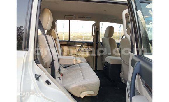 Sayi Imported Mitsubishi Pajero White Mota in Import - Dubai a Ashanti Sayi Imported Mitsubishi Pajero White Mota in Import - Dubai a Ashanti