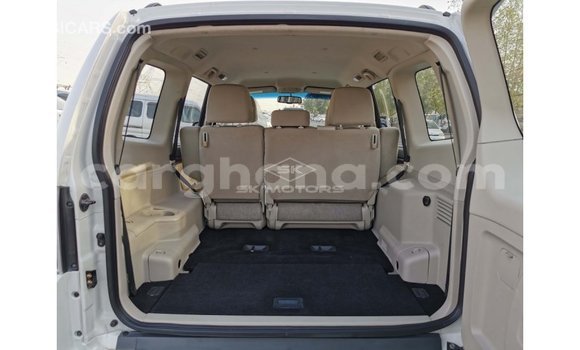 Sayi Imported Mitsubishi Pajero White Mota in Import - Dubai a Ashanti Sayi Imported Mitsubishi Pajero White Mota in Import - Dubai a Ashanti