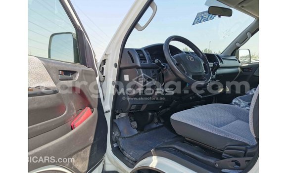 Sayi Imported Toyota Hiace White Mota in Import - Dubai a Ashanti Sayi Imported Toyota Hiace White Mota in Import - Dubai a Ashanti