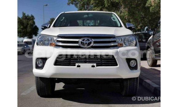 Buy Import Toyota Hilux White Car in Import - Dubai in Ashanti Buy Import Toyota Hilux White Car in Import - Dubai in Ashanti