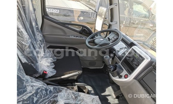 Sayi Imported Mitsubishi Fuso White Babbar mota in Import - Dubai a Ashanti Sayi Imported Mitsubishi Fuso White Babbar mota in Import - Dubai a Ashanti