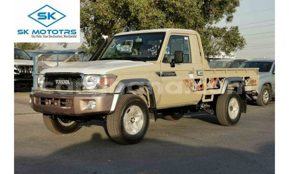 Buy Import Toyota Land Cruiser Beige Car in Import - Dubai in Ashanti Buy Import Toyota Land Cruiser Beige Car in Import - Dubai in Ashanti