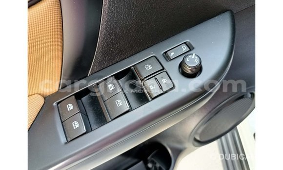 Sayi Imported Toyota Fortuner White Mota in Import - Dubai a Ashanti Sayi Imported Toyota Fortuner White Mota in Import - Dubai a Ashanti