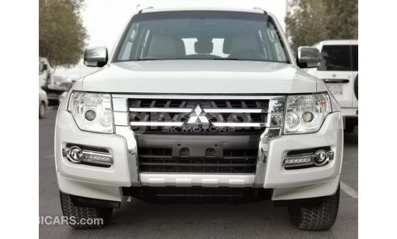 Buy Import Mitsubishi Pajero White Car in Import - Dubai in Ashanti Buy Import Mitsubishi Pajero White Car in Import - Dubai in Ashanti